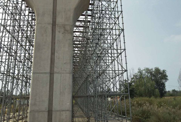 盤(pán)扣腳手架搭建